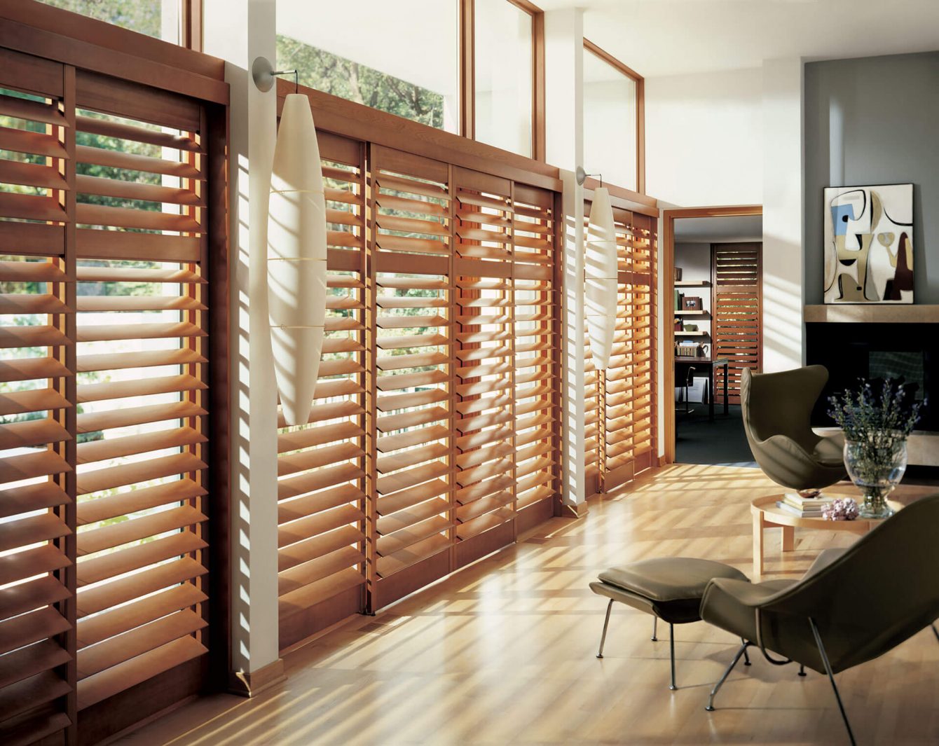 image of wooden blinds 